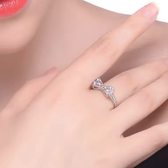 Bowknot 925 Sterling Silver Ring. Cubic Zirconia Rhinestone. Size 8. - Picture 4 of 13